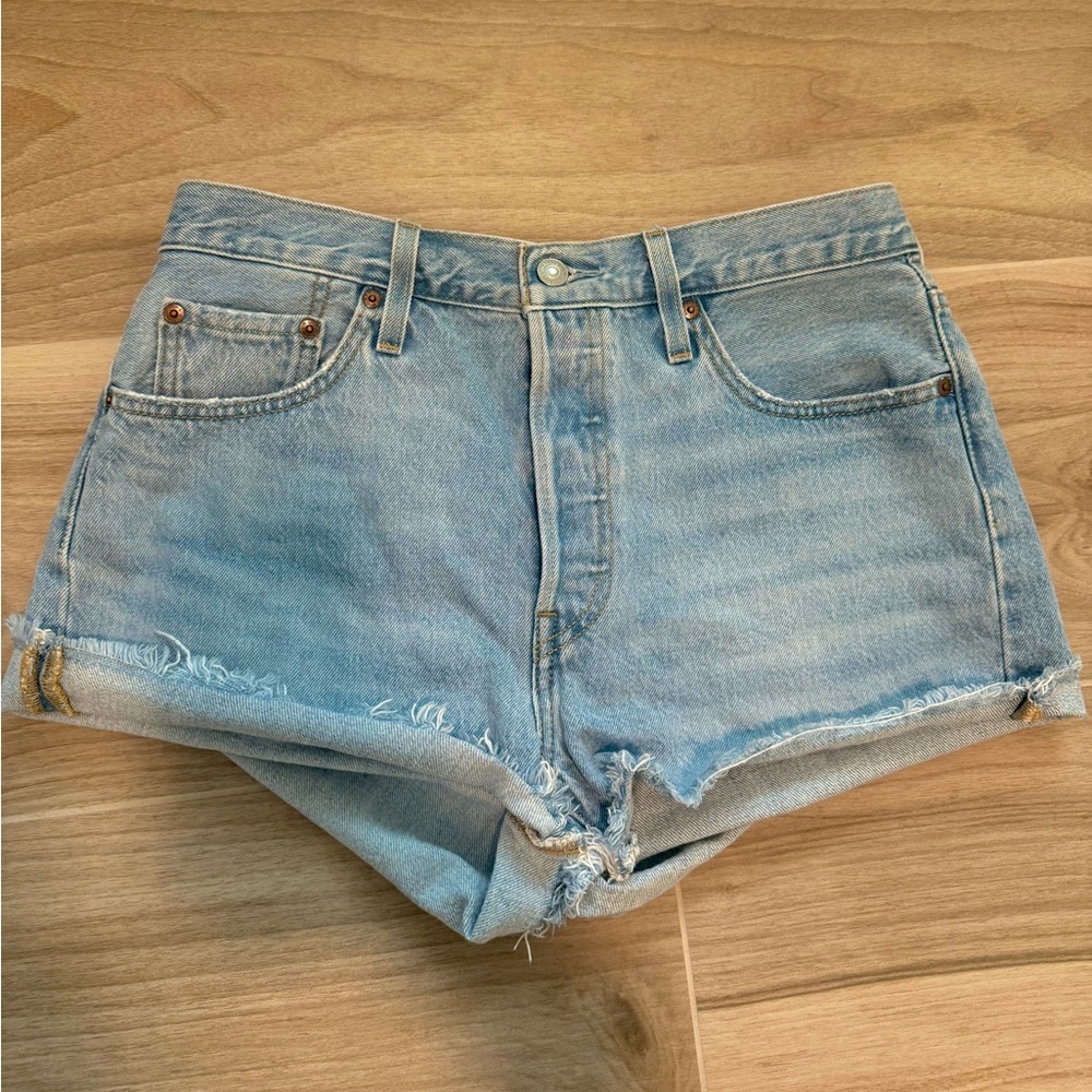 Levi’s women’s jean shorts size 29